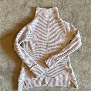 Vince Ribbed Turtleneck Sweater - Light Gray